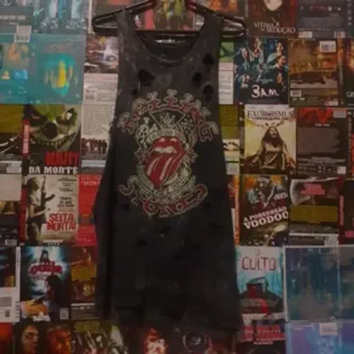 Camiseta feminina banda rolling stones