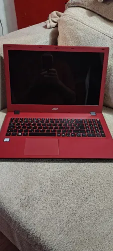 Notebook Acer ultra 4GB Core i5 5ger HD 1-TB por apenas R$1.000