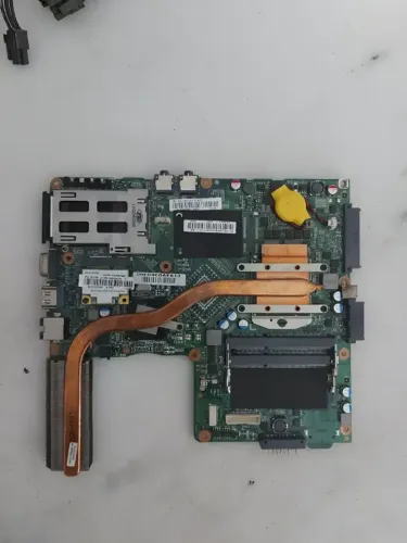 Placa Mãe Cce Win T23l C46 