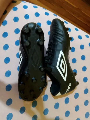 Chuteira umbro Faço rolo ou vendo