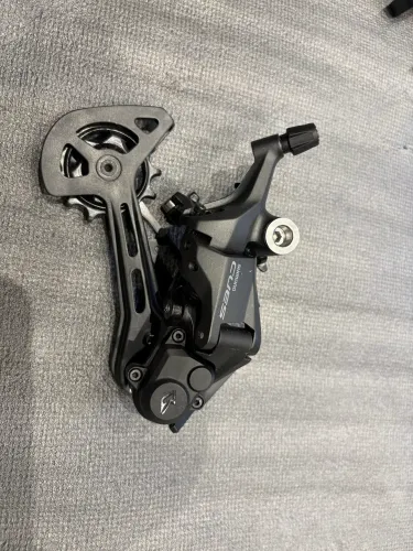 Câmbio traseiro Shimano CUES 10v