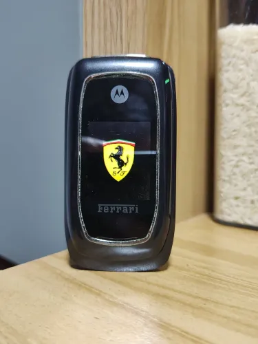 Motorola i897 Ferrari Black