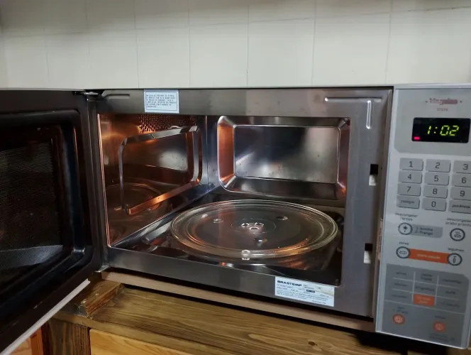 Microondas 220 de 38 LITROS - Não é 110.