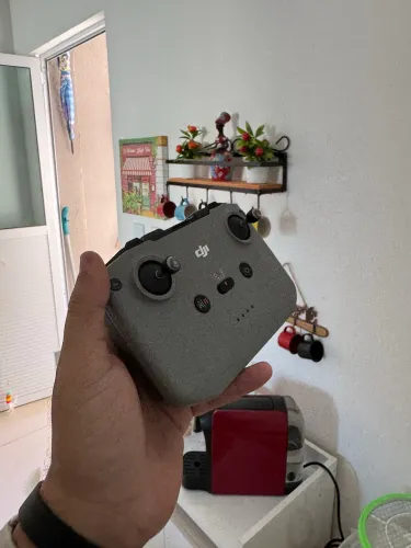 DJI Neo - Drone com Rastreamento Inteligente e QuickShots