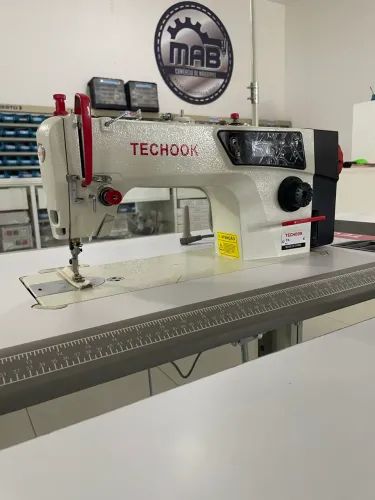 Máquina Reta Techook