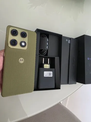 Vendo ou troco Motorola signature completo com todos os acessórios+ garantia