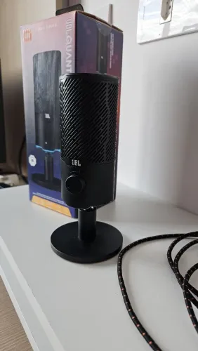 Microfone Condensador Quantum Stream Studio JBL Preto