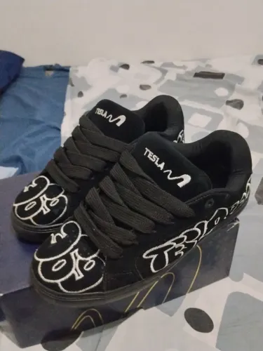 Tênis Tesla heartz black