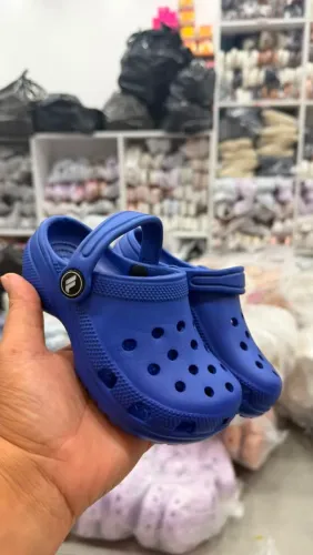 Crocs infantil