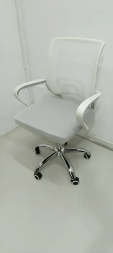Cadeira de escritório usada