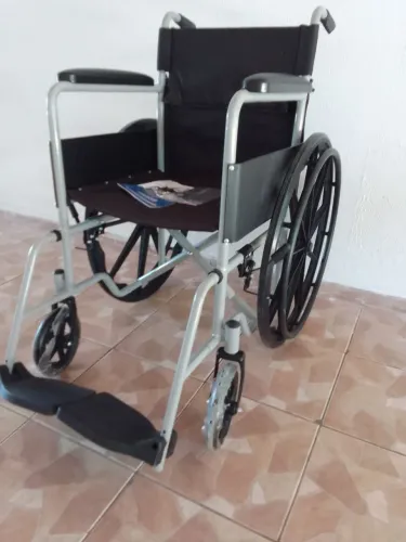 Cadeira de rodas PRO8000
