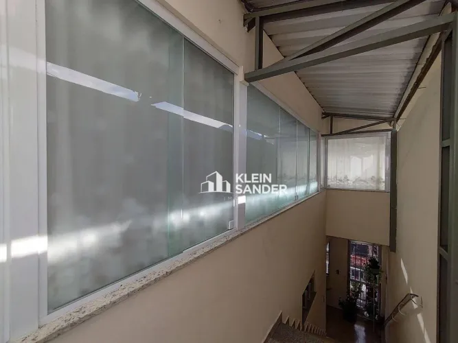 Sobrado com 2 dormitórios para alugar, 100 m² por R$ 1.600/mês - Olaria - Nova Friburgo/RJ