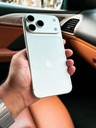 iPhone 17 PRO MAX