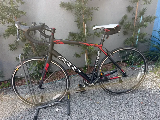 Bike Felt Aithon 5 - Shimano 105 - Rodas Mavic - Excelente Estado
