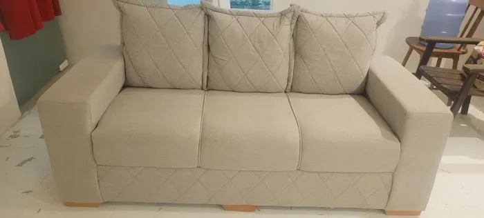 PAINEL DE TV BRANCO + SOFÁ CINZA