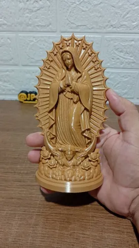 Escultura Decorativa Nossa Senhora de Guadalupe na cor Marrom
