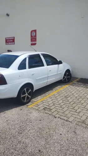Chevrolet Corsa Sed. Premium 1.4 8V Econoflex 4P 2011