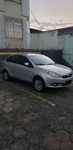 Fiat Grand Siena Attrac. 1.4 EVO F.flex 8V 2013