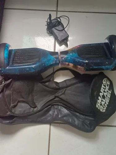 Hoverborde usado apenas 10 vezes com bolsa carregador o preço é negociável