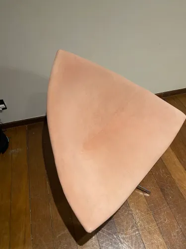 Poltrona Triangular Rosa