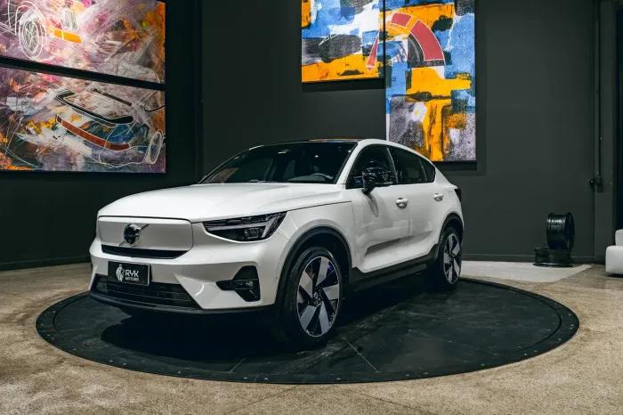 Volvo C40 Twin Ultimate (elétrico) 2024