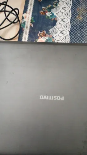 NOTEBOOK POSITIVO,COM PROBLEMA NO TECLADO 