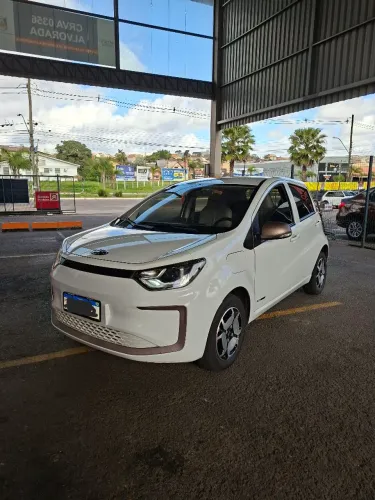 JAC E-JS1 62cv 5P Aut. (elétrico) 2025