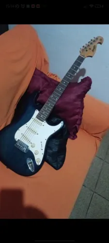 GUITARRA MEMPHIS TAGIMA STRATOCASTER