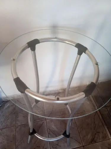 Mesa bistrô de vidro