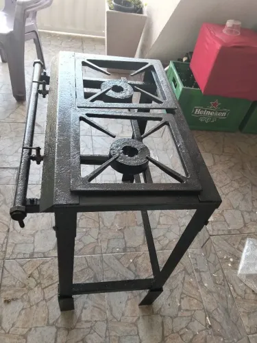 Fogão restauração dos pés soldei pés de cantoneira de contra água e galvanizado