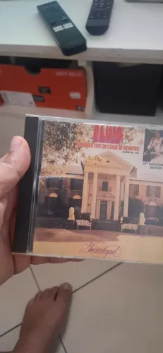 Cd original. ELUIS.RCORDED LIVE  ON STAGE IN MEMPHS
