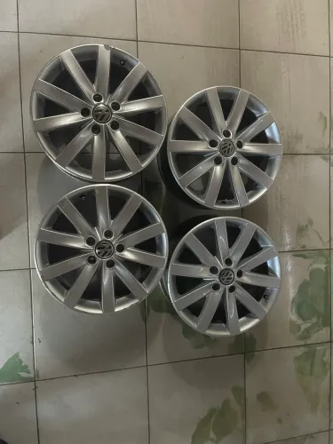 Rodas aro 17 com pneus novos