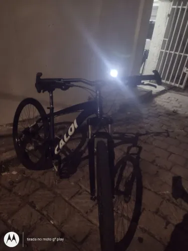 Bicicleta aro 29 Caloi roxa freio idraulico peças shimano