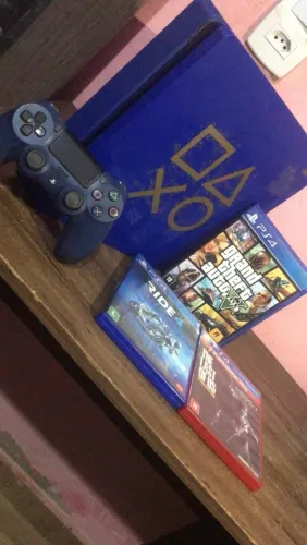 Vende-se ps4 slim