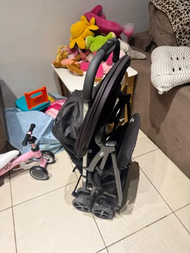 Carrinho bebê Chico portátil
