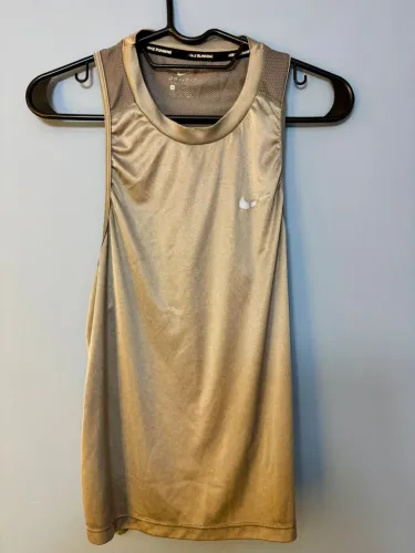 Regata Nike TAM P feminina