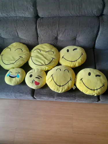 Kit almofadas emojis