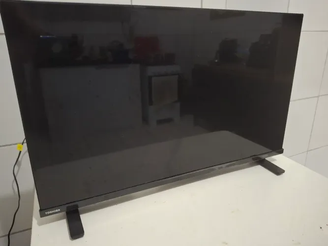 Smart TV DLED 32" HD Toshiba 32V35MS VIDAA 2 HDMI 2 USB Wi-Fi - TB020MOUT<br>
