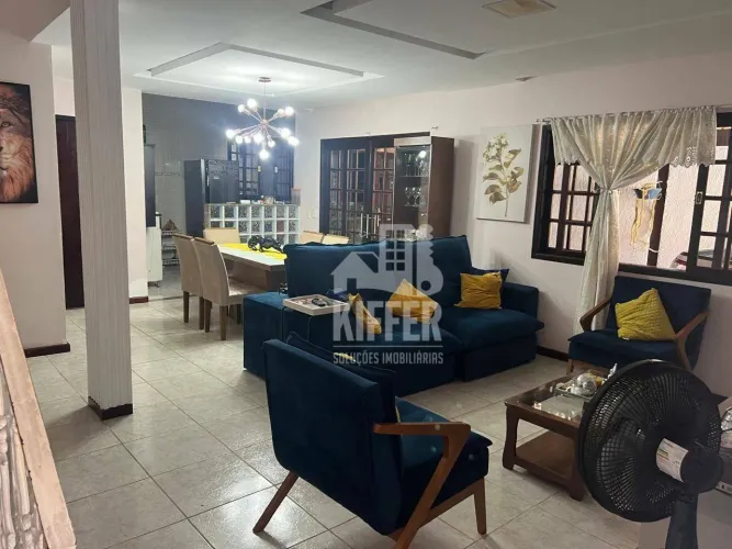 Casa Duplex 4 Quartos com 3 Suítes em Condomínio no Pacheco