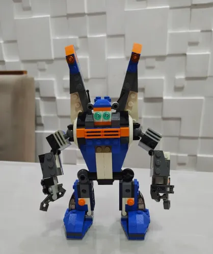 Lego robô 31008