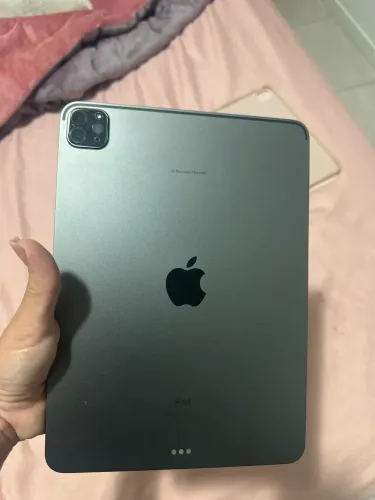 iPad Pro M1 3 geração + Apple Pencial + Keyboard