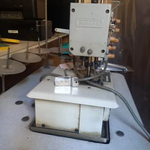 máquina de costurar industrial