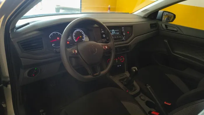 Volkswagen Polo Track 1.0 Flex 12V 5P 2024