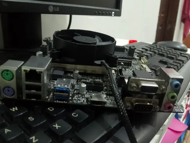 Vende memória e placa mãe