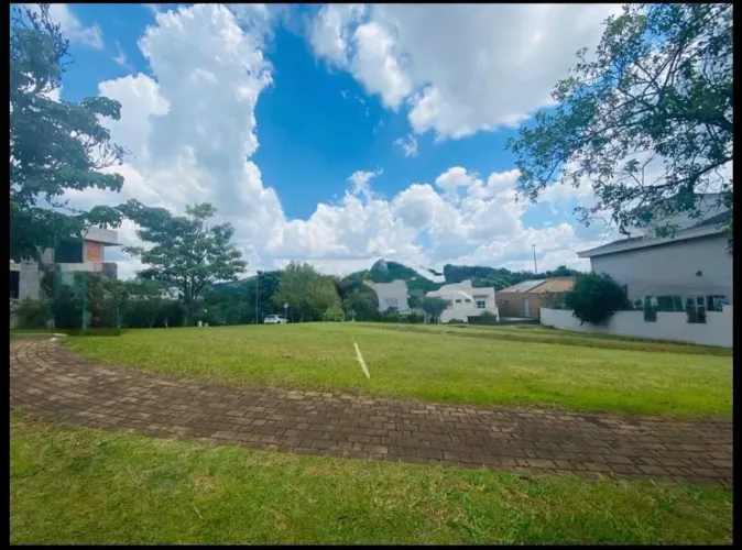 Terreno em Condomínio à Venda em Alphaville, Santana de Parnaíba