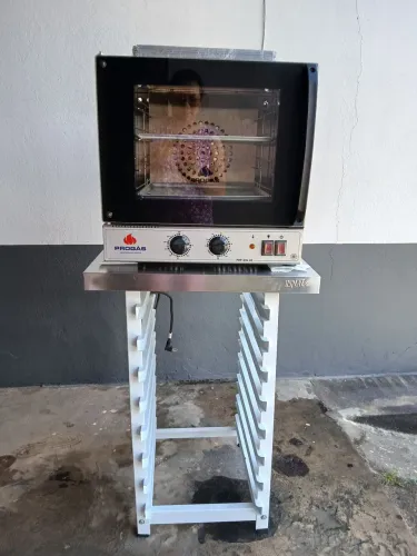 Forno Progás com bancada e bandejas