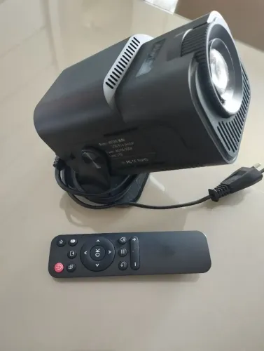 Mini projetor portátil 4k Android Full HD smart wifi hy320 cor preto