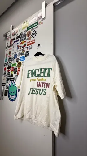 CAMISETA OFF WHITE FIGHT WITH JESUS