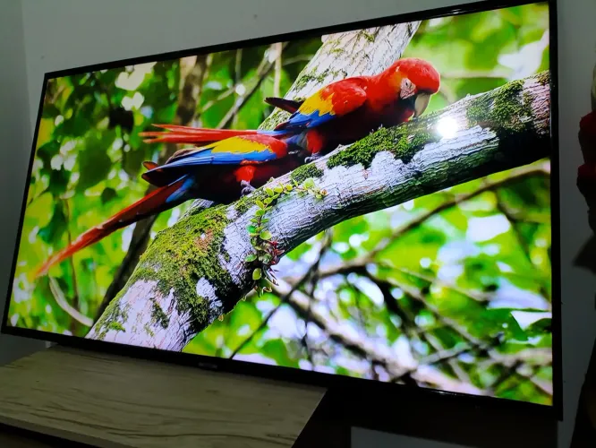Tv 42 polegadas Smart tv aplicativos e wifi