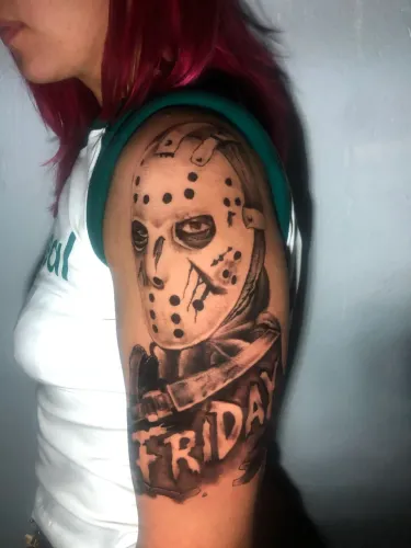 Troco tatuagem em tudo que for do meu interesse